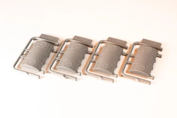 PLUM PMOA AU75M cooler 4pieces - Scale Kits