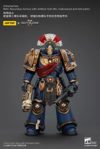 JOYTOY Ultramarines Relic Secundus Armour with Artificer bolt rifle, chainsword and bolt pistol - Warhammer 40K - photo 2