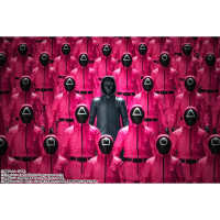 Masked Worker/Masked Manager Netflix Squid Game, Bandai Spirits S.H.Figuarts 6