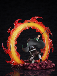 Demon Slayer: Kimetsu no Yaiba Tanjiro Kamado 1/8 scale figure 4