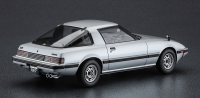 1/24 MAZDA SAVANNA RX-7 (SA22C) MIDDLE VERSION GT (1980) 3