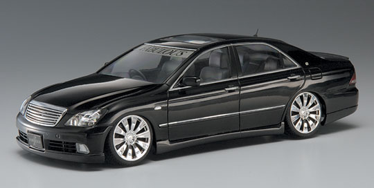SUPER VIPCAR: 1/24 FABULOUS GRS182 CROWN (TOYOTA)