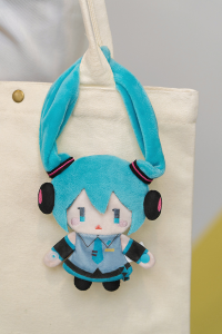 Character Vocal Series 01: Hatsune Miku Keychain Pouch 8