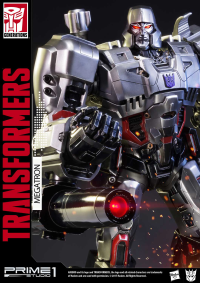 Premium Masterline Transformers: Generation 1 Megatron 15