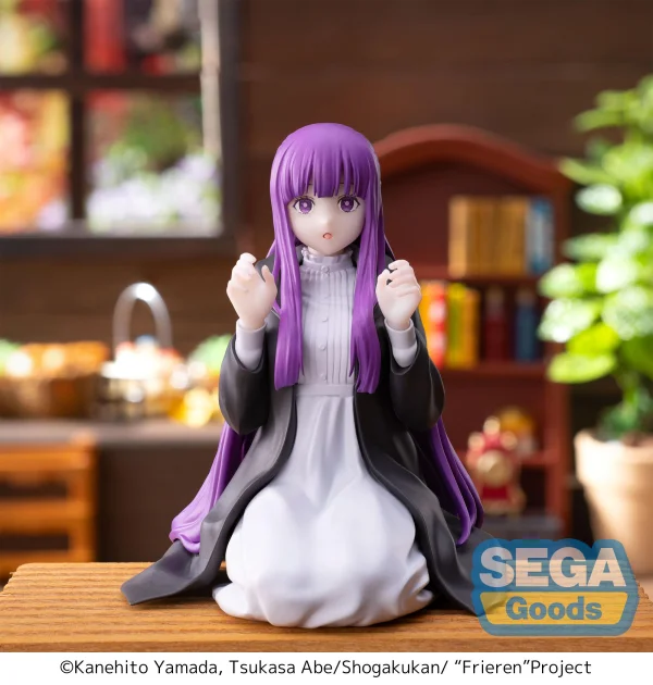 SEGA "Frieren: Beyond Journey's End" PM Perching Figure "Fern" - Frieren: Beyond Journey's End