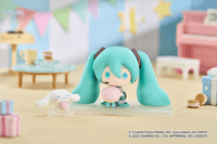Collectible Figure Hatsune Miku x Cinnamoroll 5