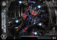 Museum Masterline Transformers: Dark of the Moon (Film) Optimus Prime Weapons Depot 2