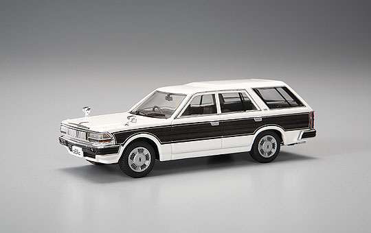 DIECAST MODEL CAR: 1/43 Y30 CEDRIC VAN LATE Ver. V20E DELUXE ['91] (WOODY SIDEPANEL)