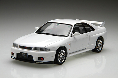 [ID-19] 1/24 Nissan R33 Skyline GT-R '95