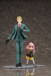 SPY×FAMILY Loid Forger 1/7 Scale Figure 9