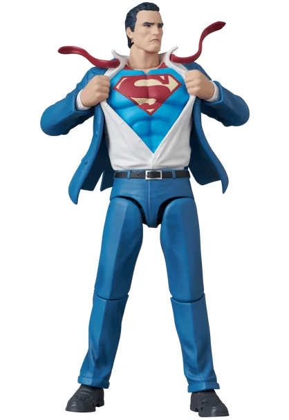 MEDICOM TOY MAFEX CLARK KENT (BATMAN: HUSH Ver.) - DC Comics