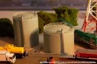 PLUM PMOA 1/150 scale structure kit (Storage Tanks) - Mobile Suit Gundam - photo 3