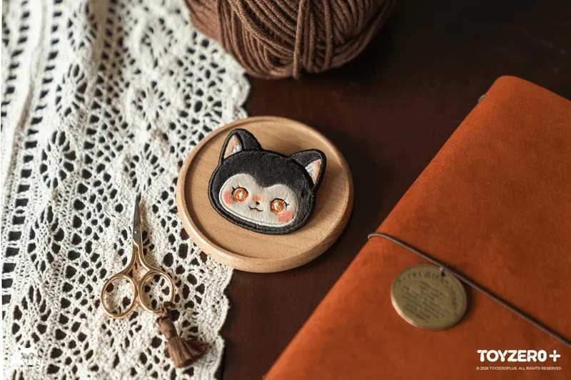 TOYZEROPLUS Moffy's - Mewky Embroidered Patch (Black Cat) - Mewky