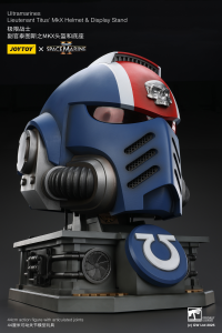Ultramarines Lieutenant Titus' MKX Helmet & Display Stand 20