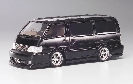 Aoshima VIP AMERICAN: 1/24 BOXY TYPE - 100 HIACE (TOYOTA) - Scale Kits