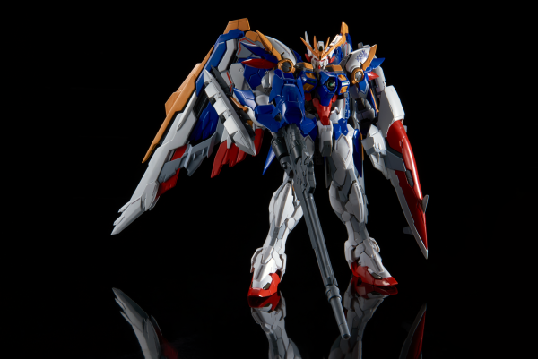 Hi-RESOLUTION MODEL 1/100 GUNDAM WING GUNDAM EW