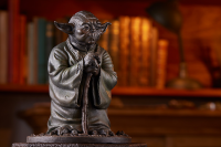 YODA™ FOUNTAIN STATUE 8