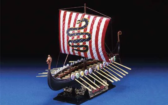 Aoshima [HISTORICAL SAILING SHIPS #03] VIKING SHIP 9TH CENTURY - Scale Kits