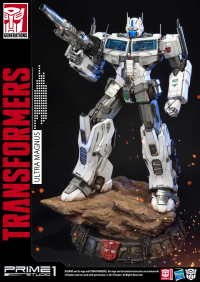 Premium Masterline Transformers: Generation 1 Ultra Magnus 19