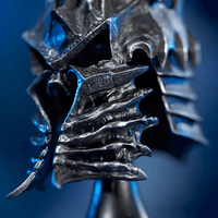 World of Warcraft® Helm of Domination Collector’s Edition Replica 4