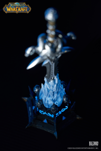 World of Warcraft® 20th Anniversary Frostmourne Collector's Edition Replica 18