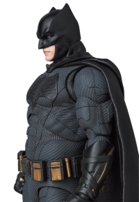 MAFEX BATMAN (ZACK SNYDER'S JUSTICE LEAGUE VER.) 12
