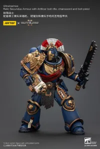 JOYTOY Ultramarines Relic Secundus Armour with Artificer bolt rifle, chainsword and bolt pistol - Warhammer 40K - photo 6