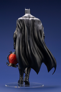 BATMAN: LAST KNIGHT ON EARTH BATMAN ARTFX STATUE 17