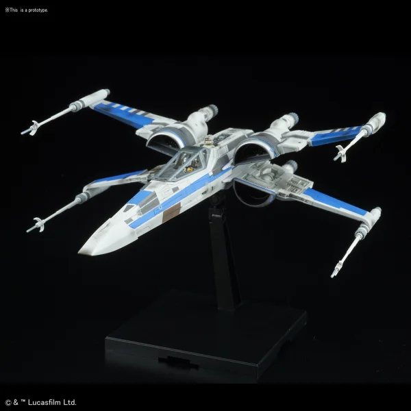BANDAI HOBBY 1/72 Blue Squadron Resistance X-Wing Fighter - Star Wars