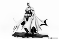 SDCC 2024 DC HEROES : Batman B&W PX PVC 1/8 Statue 3