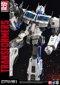 Premium Masterline Transformers: Generation 1 Ultra Magnus 13