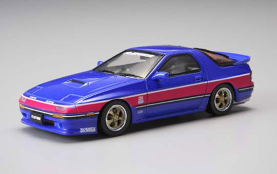 DIECAST MODEL CAR: 1/43 RX-7 FC3S RE-AMEMIYA SPEC ['85] (PINK/BLUE)