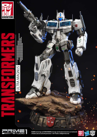 Premium Masterline Transformers: Generation 1 Ultra Magnus 14