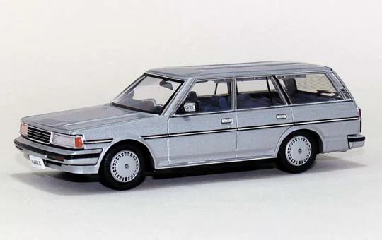 Aoshima DIECAST MODEL CAR: 1/43 GX70G MARK II WAGON LG MID Ver.(SUPER SILVER) (TOYOTA) - Scale Kits