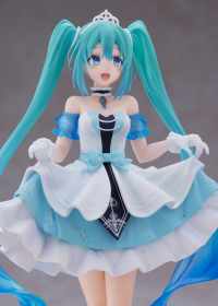 Hatsune Miku Wonderland Figure - Cinderella 4
