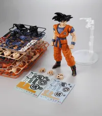 BANDAI HOBBY MG Figurerise - Dragon Ball - 1/8 Scale Son Goku - Dragon Ball Z - photo 3