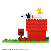 Snoopy House 4