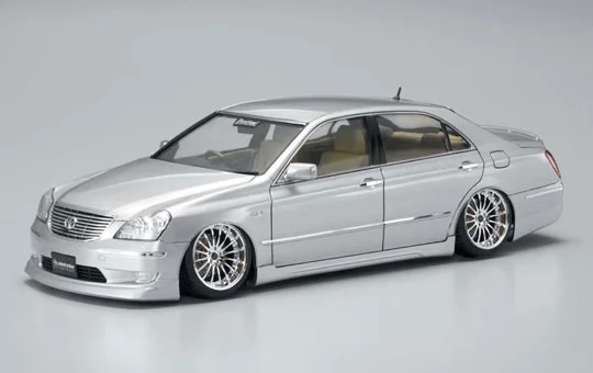 Aoshima SUPER VIPCAR: 1/24 ADMIRATION CREATEUR 18 MAJESTA EARLY Ver. (TOYOTA) - Scale Kits