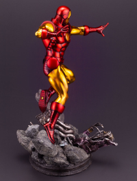 IRON MAN AVENGERS FINE ART STATUE 2