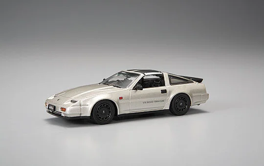 Aoshima DIECAST MODEL CAR: 1/43 Z31 FAIRLADY Z 300ZR ['87] (LIGHT GOLD PEARL) - Scale Kits