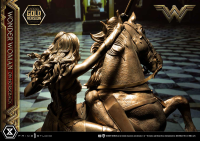 Museum Masterline Wonder Woman (Film) Wonder Woman on HorseBack Gold Version 3
