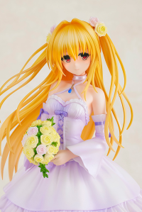 Golden Darkness Wedding Dress ver. 12