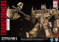Premium Masterline Transformers: Generation 1 Optimus Prime Gold Version 4