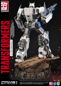 Premium Masterline Transformers: Generation 1 Ultra Magnus 6