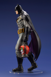 BATMAN: LAST KNIGHT ON EARTH BATMAN ARTFX STATUE 15