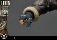 Ultimate Premium Masterline Resident Evil 4 Leon S. Kennedy versus Chainsaw Villager 20