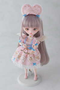 Harmonia bloom Seasonal Doll epine 5