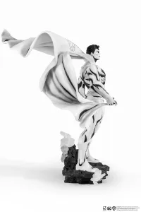 PureArts SDCC 2024 DC HEROES : Superman B&W PX PVC 1/8 Statue - DC Comics - photo 9