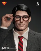 Queen Studios INART — Superman (1978) - Superman 1/6 Collectible Figure（Premium Version） - DC Comics - photo 4