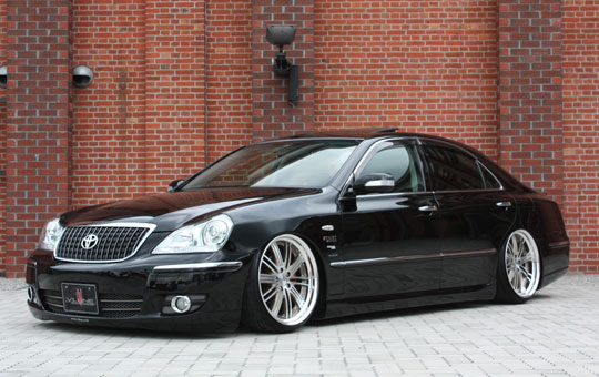 [SUPER VIPCAR #088] 1/24 VLENE EXISTENCE PREMIUM 18 MAJESTA LATE VER. (TOYOTA)